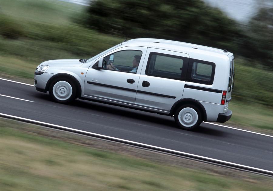  Opel Combo 2001 года  (фото 59 из 70)